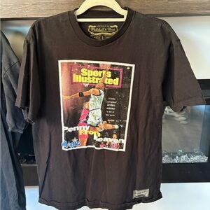 Penny Hardaway Mitchell & Ness Black Sports Illustrated Tee